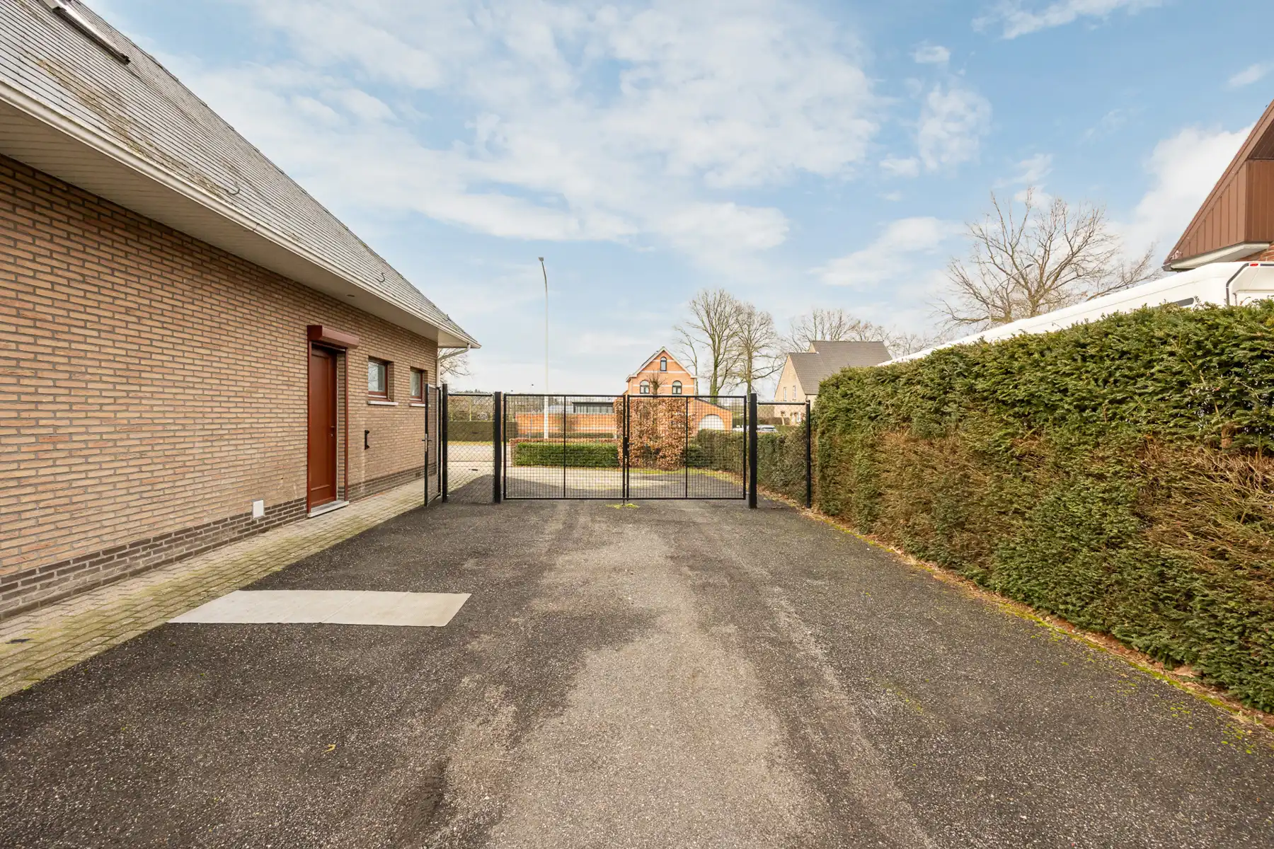 Verrassend ruime woning met 6 slaapkamers en 2 badkamers foto 34