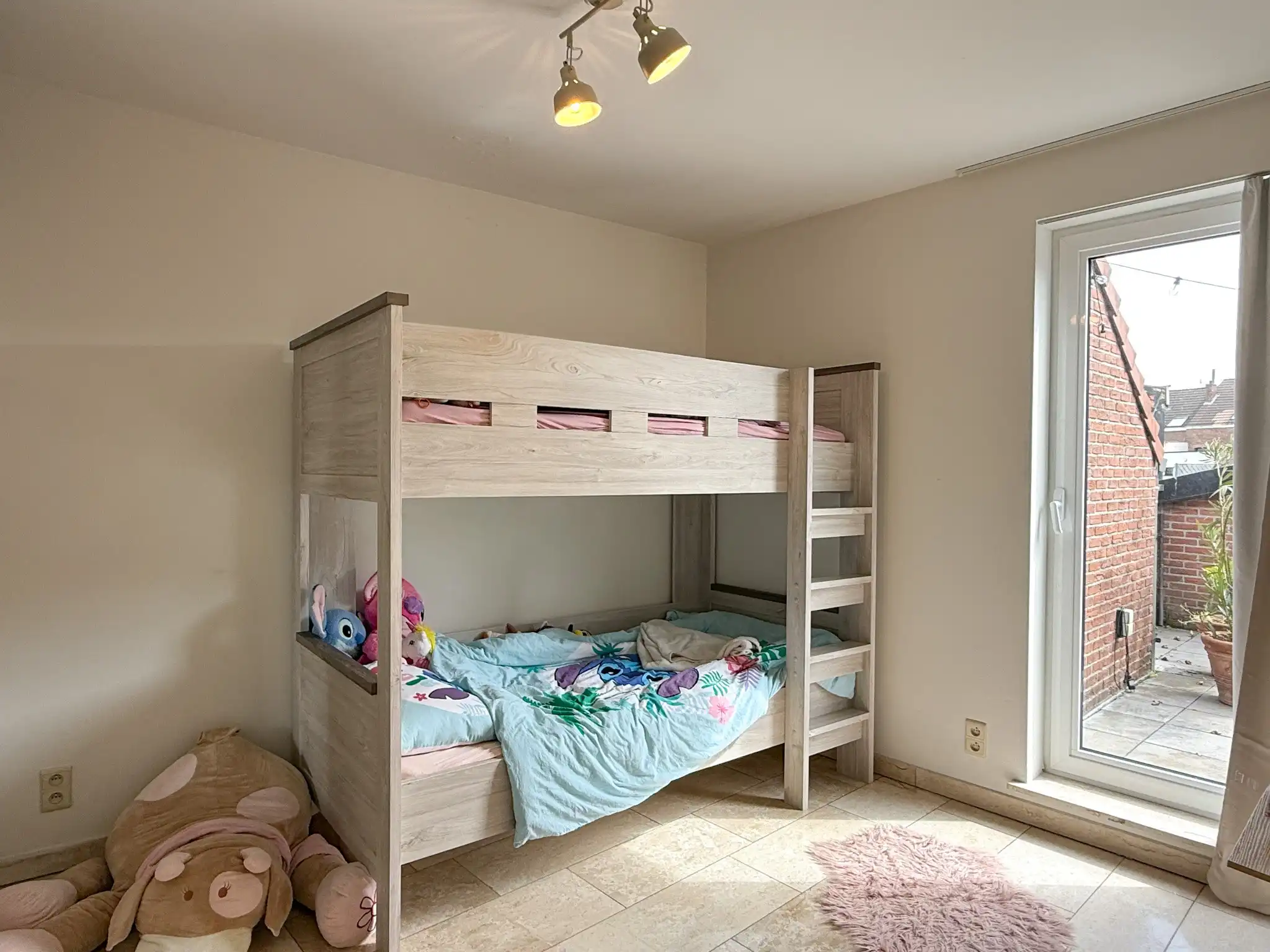 Lichtrijk appartement in centrum Beveren met 2 slaapkamers en 2 terrassen foto 13