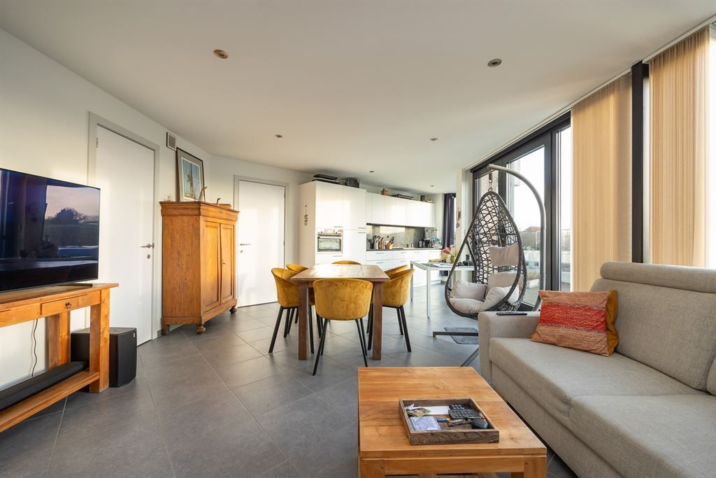 Recent en lichtrijk appartement met ruim terras! foto 4