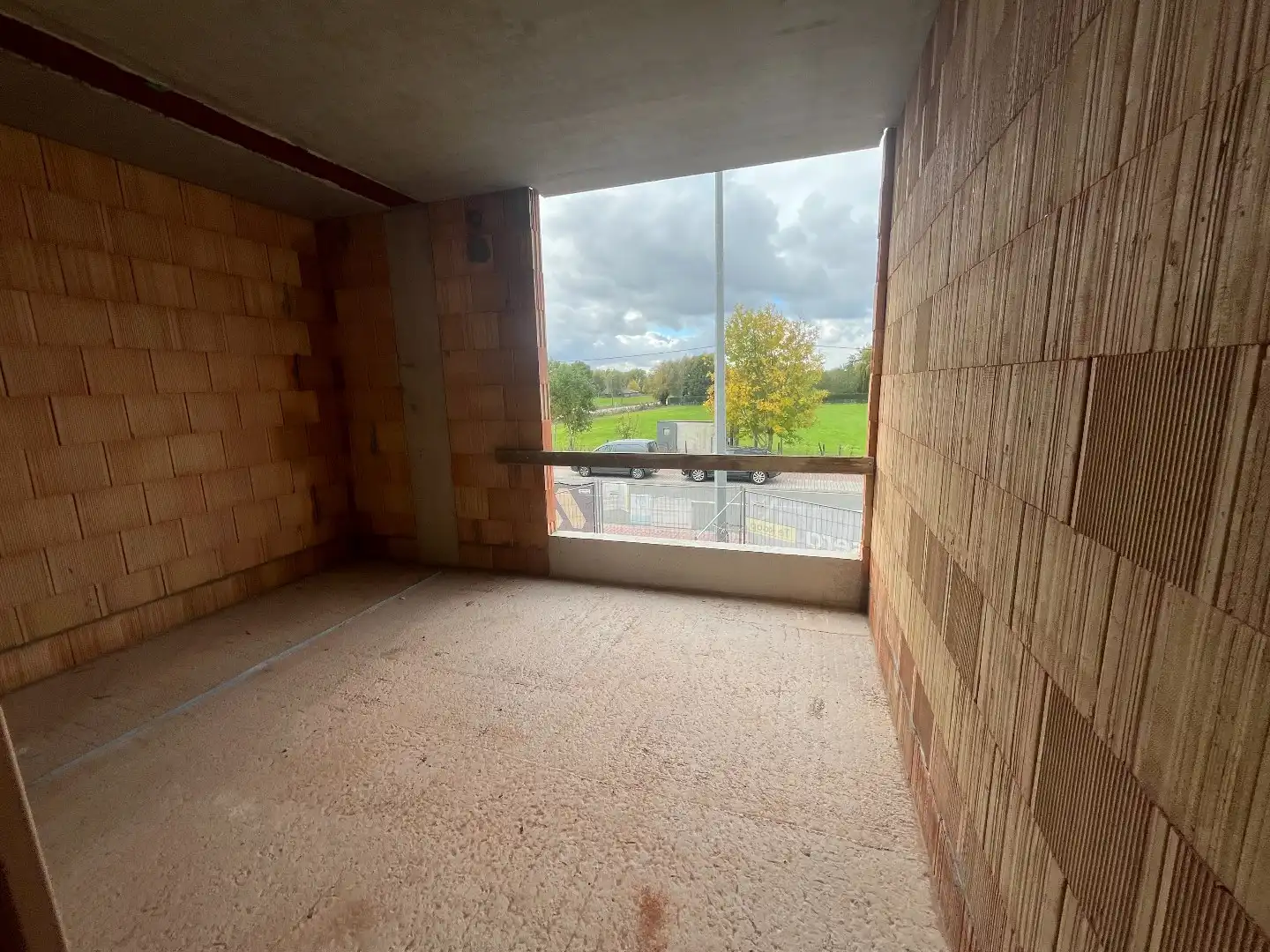 Nieuwbouwappartement met 2 slaapkamers en terras. foto 3