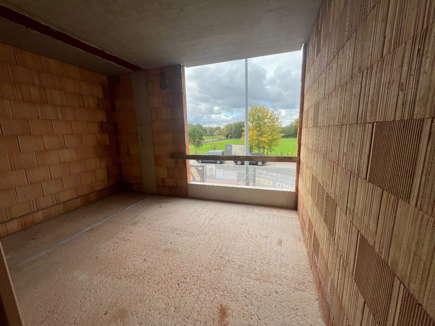 Nieuwbouwappartement met 2 slaapkamers en terras. foto 3