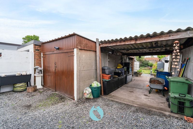 Drie te renoveren woningen in het hart van Ertvelde - unieke investeringskans! foto 4