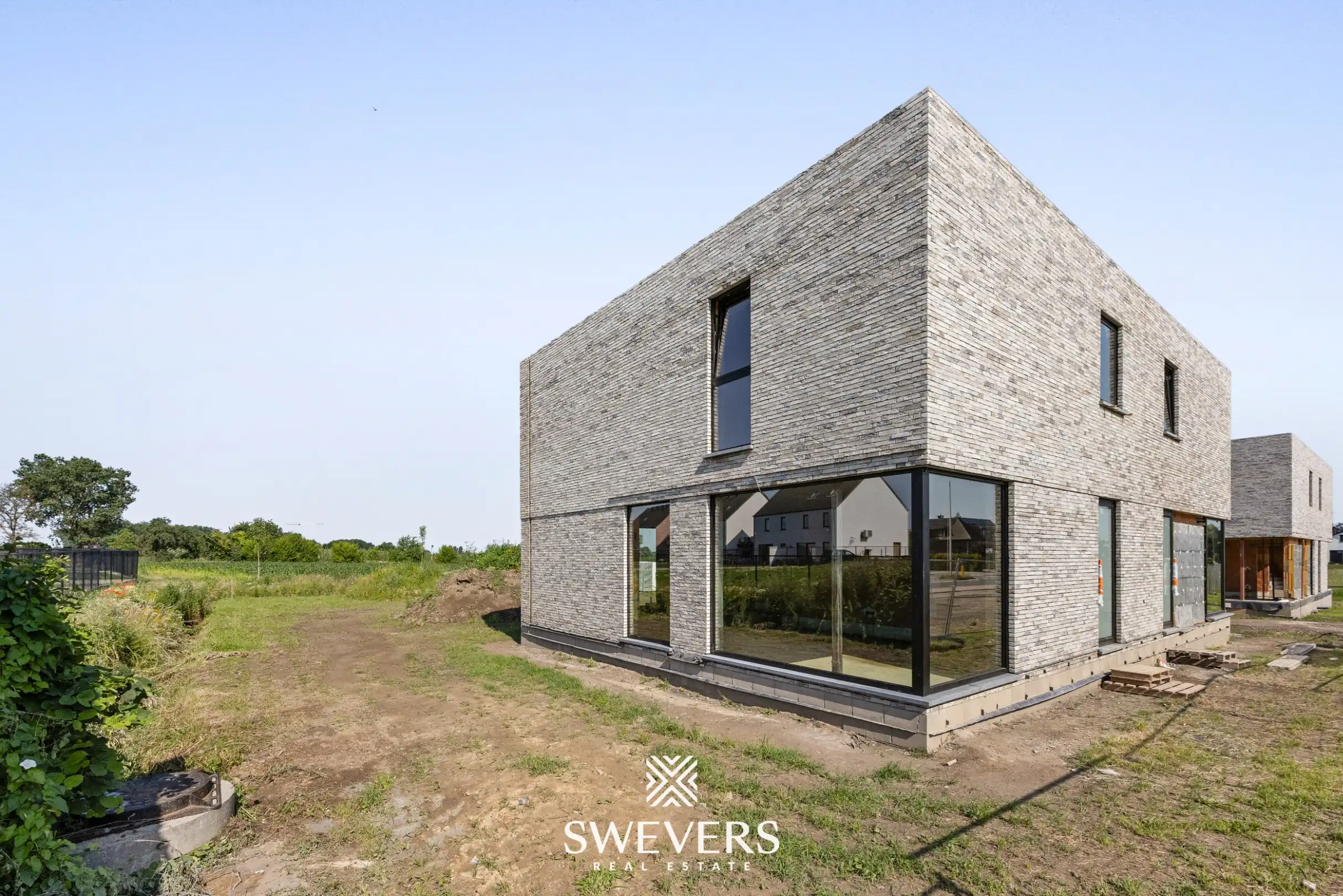 Moderne nieuwbouwwoning met 3 slaapkamers op een perceel van 6a 02ca foto 25