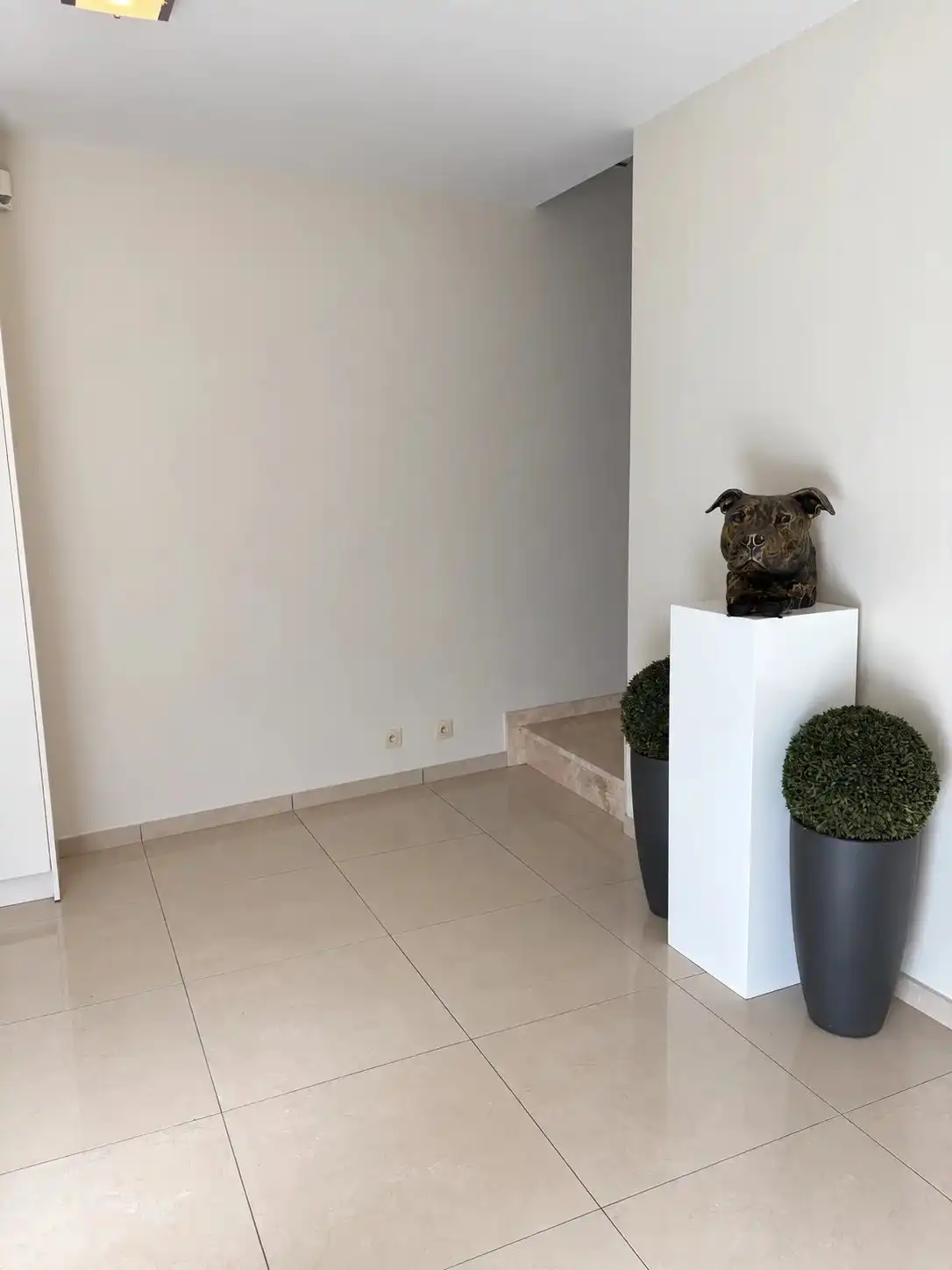 Te Huur : Verzorgde en ruime woning met 2 slaapkamers en garage in centrum Bilzen foto 3