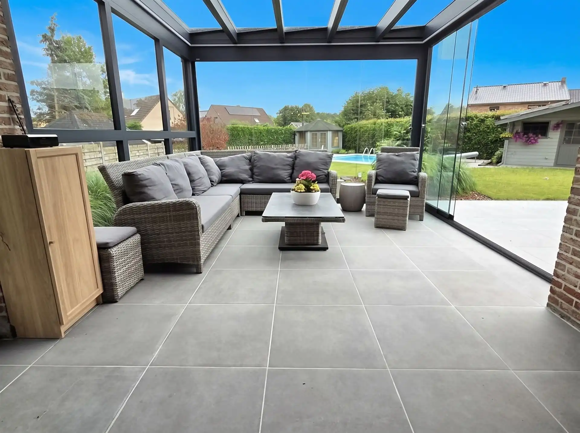 Stijlvolle woning met 4 slks op een perceel van 897m²  foto 13