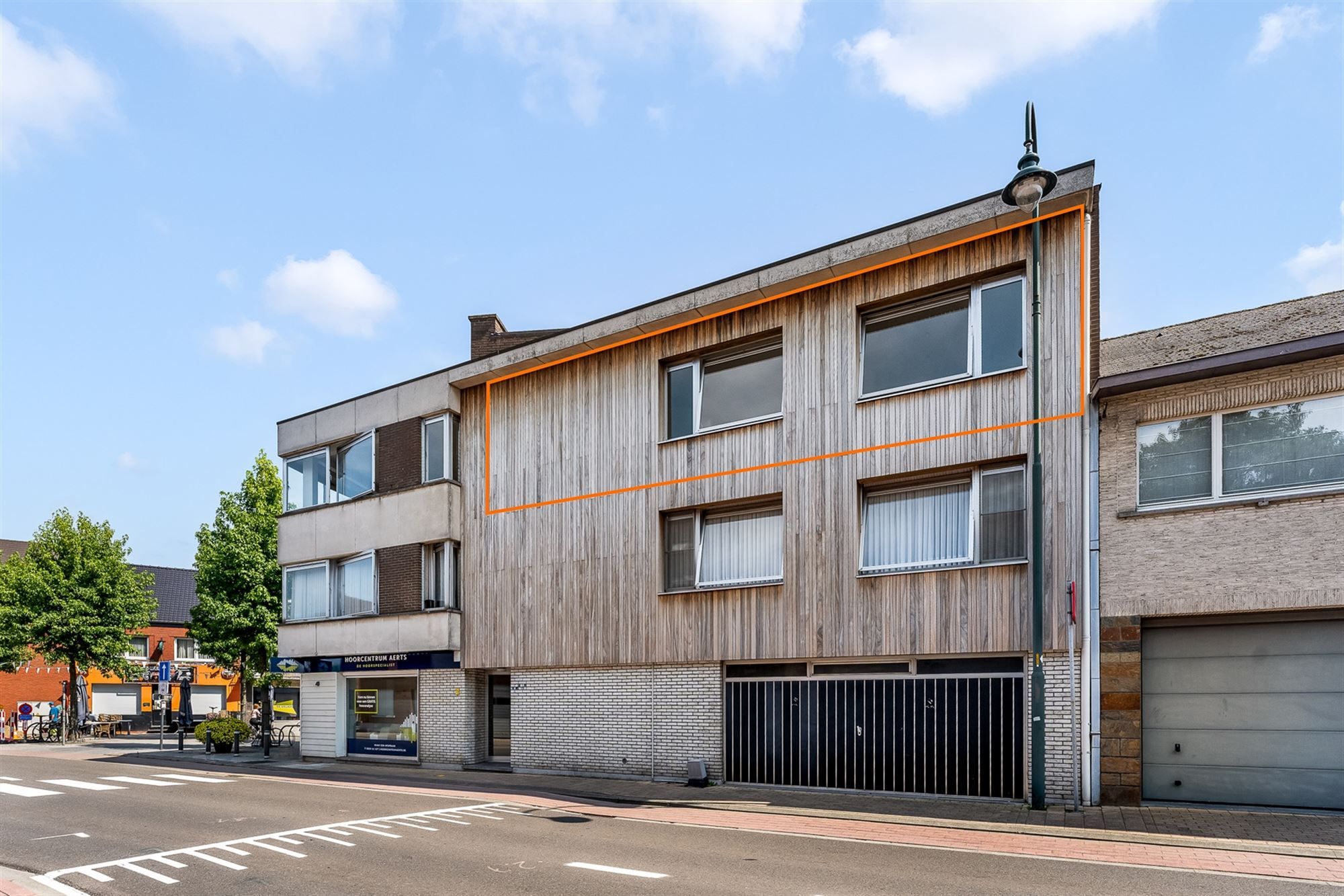 INSTAPKLAAR APPARTEMENT MET 2 SLPKS EN LIFT IN CENTRUM BALEN foto 2