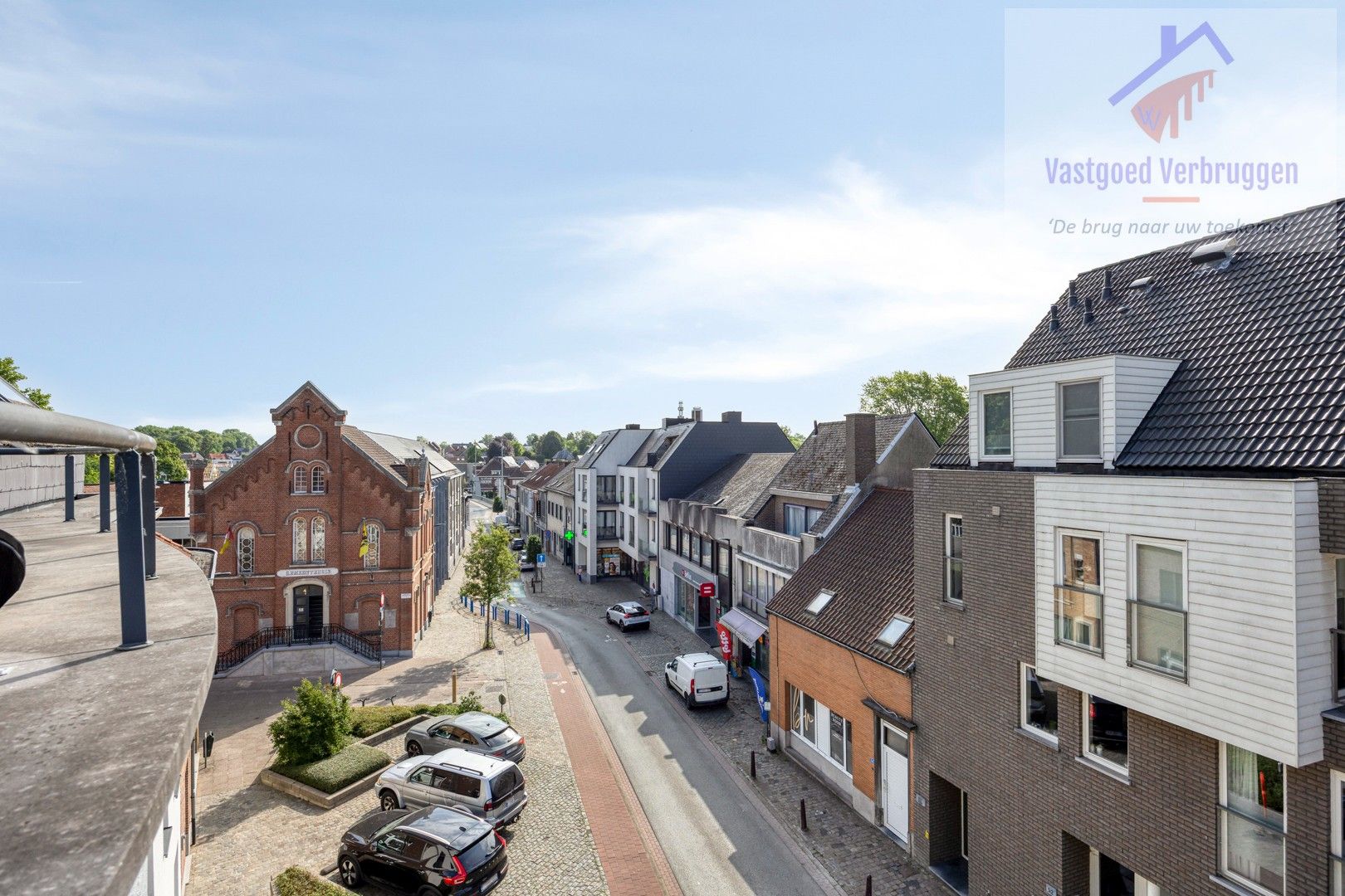Instapklaar ruim 3 slpk duplex-penthouse met 2 terrassen in centrum van Erembodegem foto 18