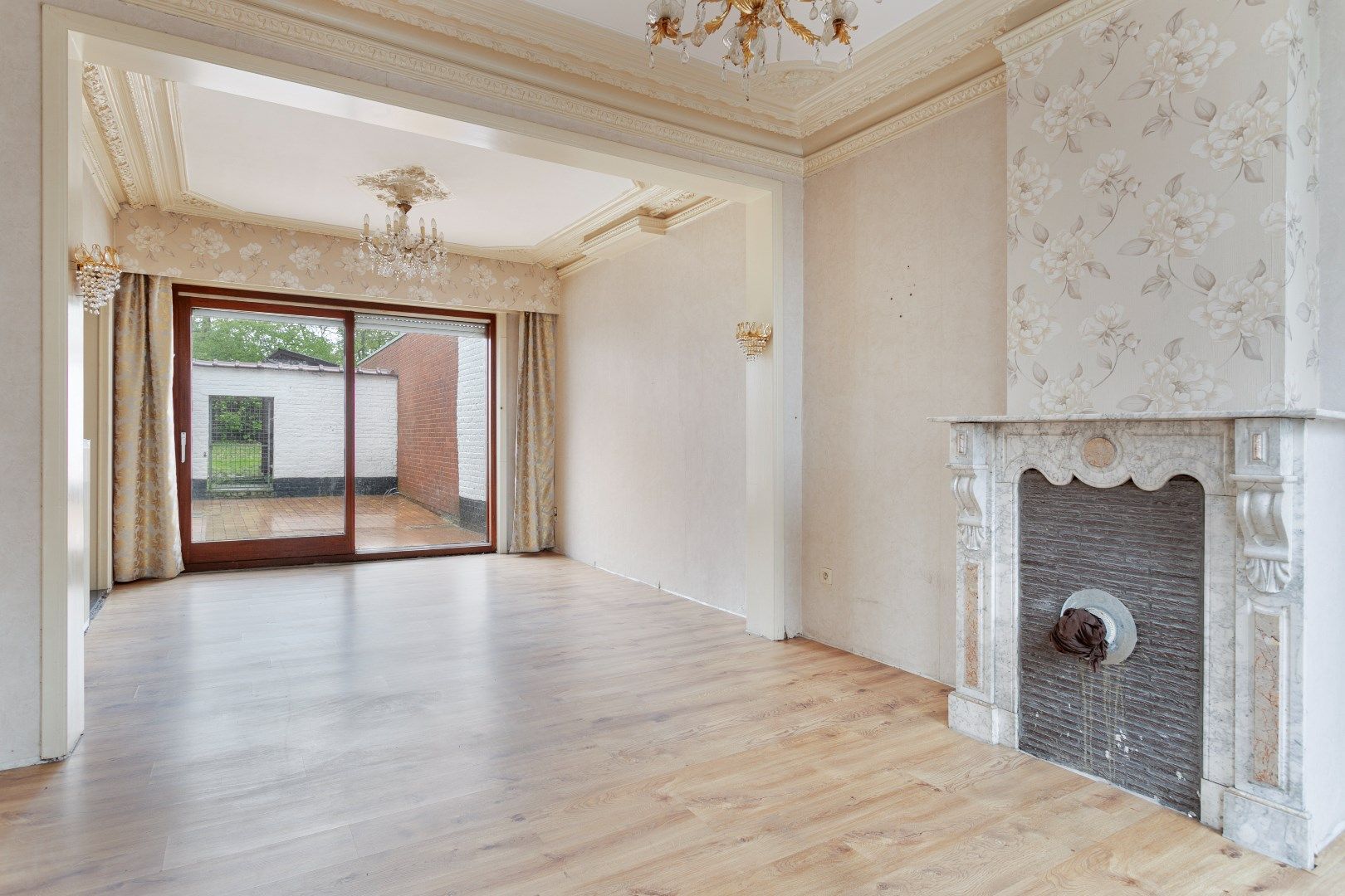 Ruime op te knappen woning met grote tuin foto 5