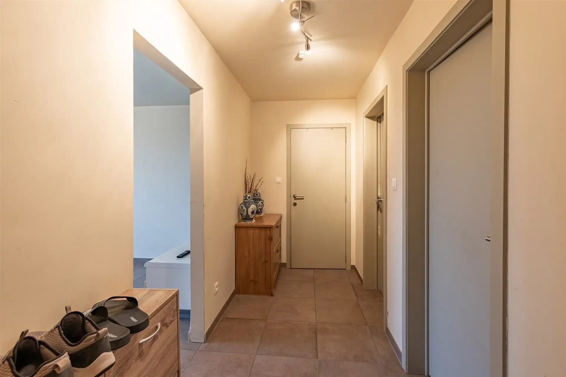 Energiezuinig 2 slaapkamer appartement met garage in Wetteren foto 3