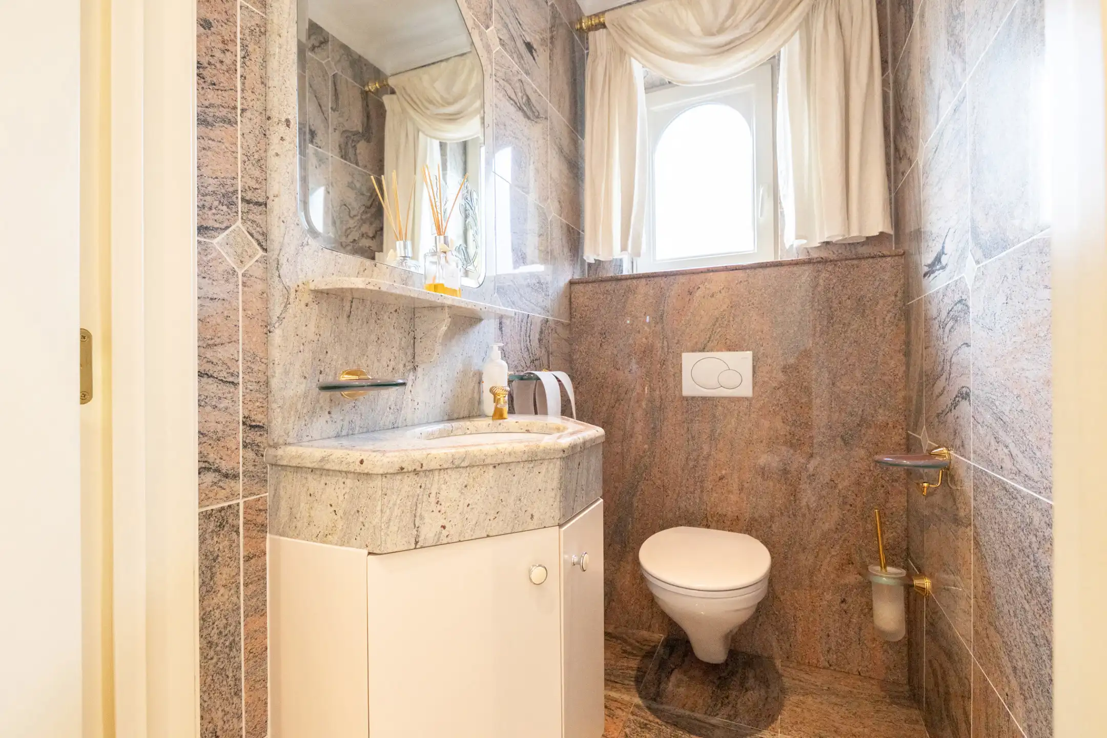Appartement te huur foto 17