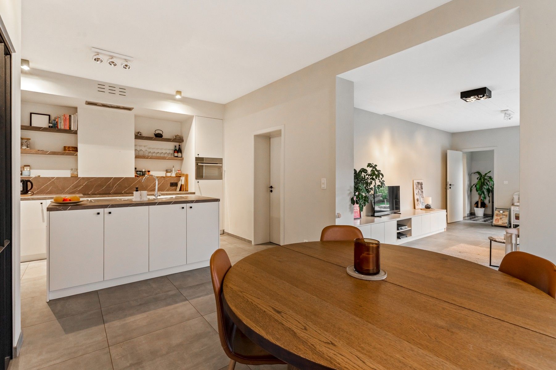 Charmant, stijlvol en hedendaags wonen op toplocatie foto 6
