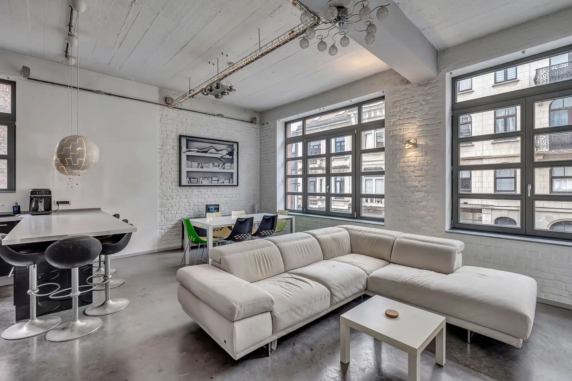 Unieke loft met karakter te laken! foto 2
