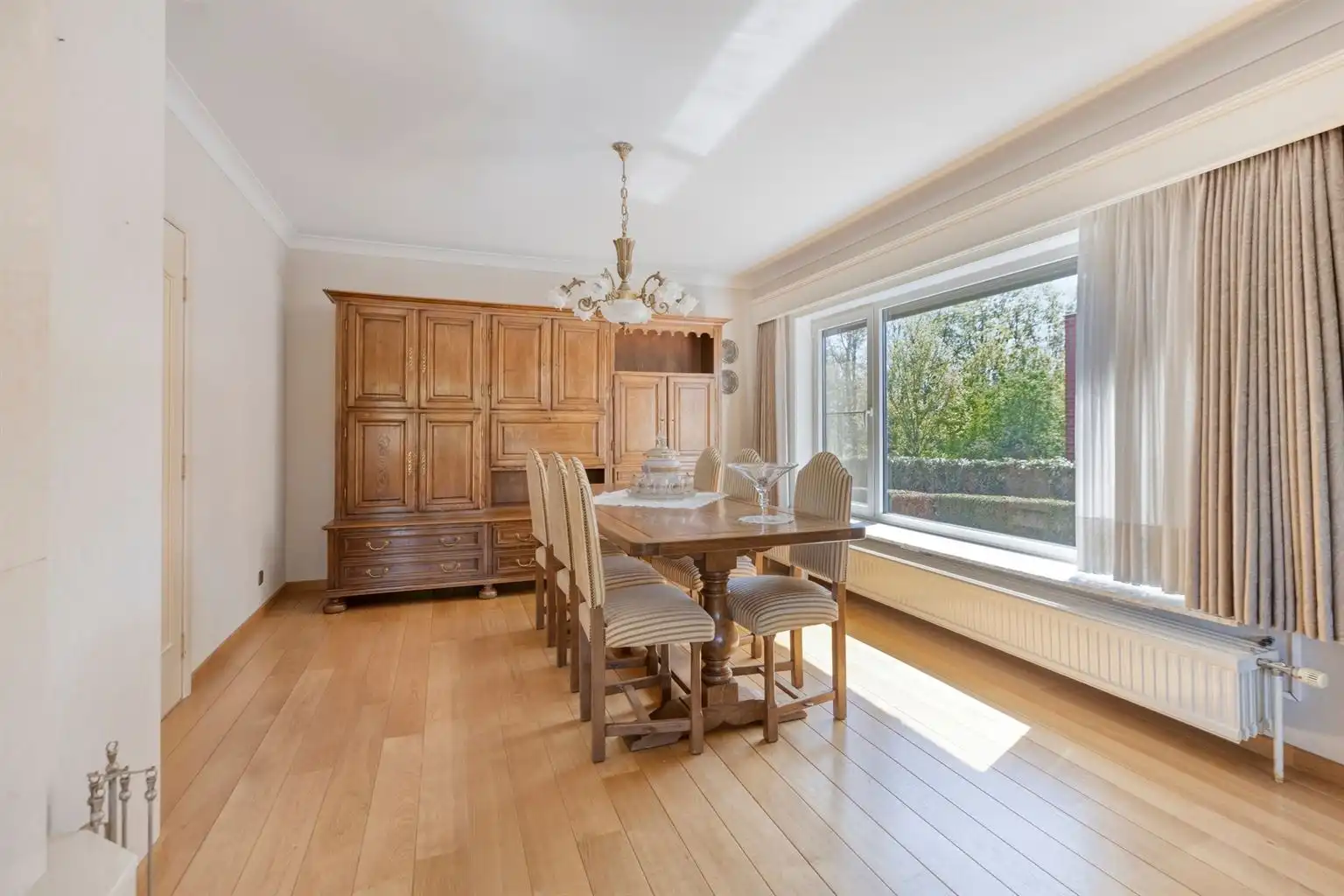 Karaktervolle, vrijstaande woning met 3 slaapkamers en inpandige garage op een prachtig perceel van 12a36ca te Maaseik foto 5