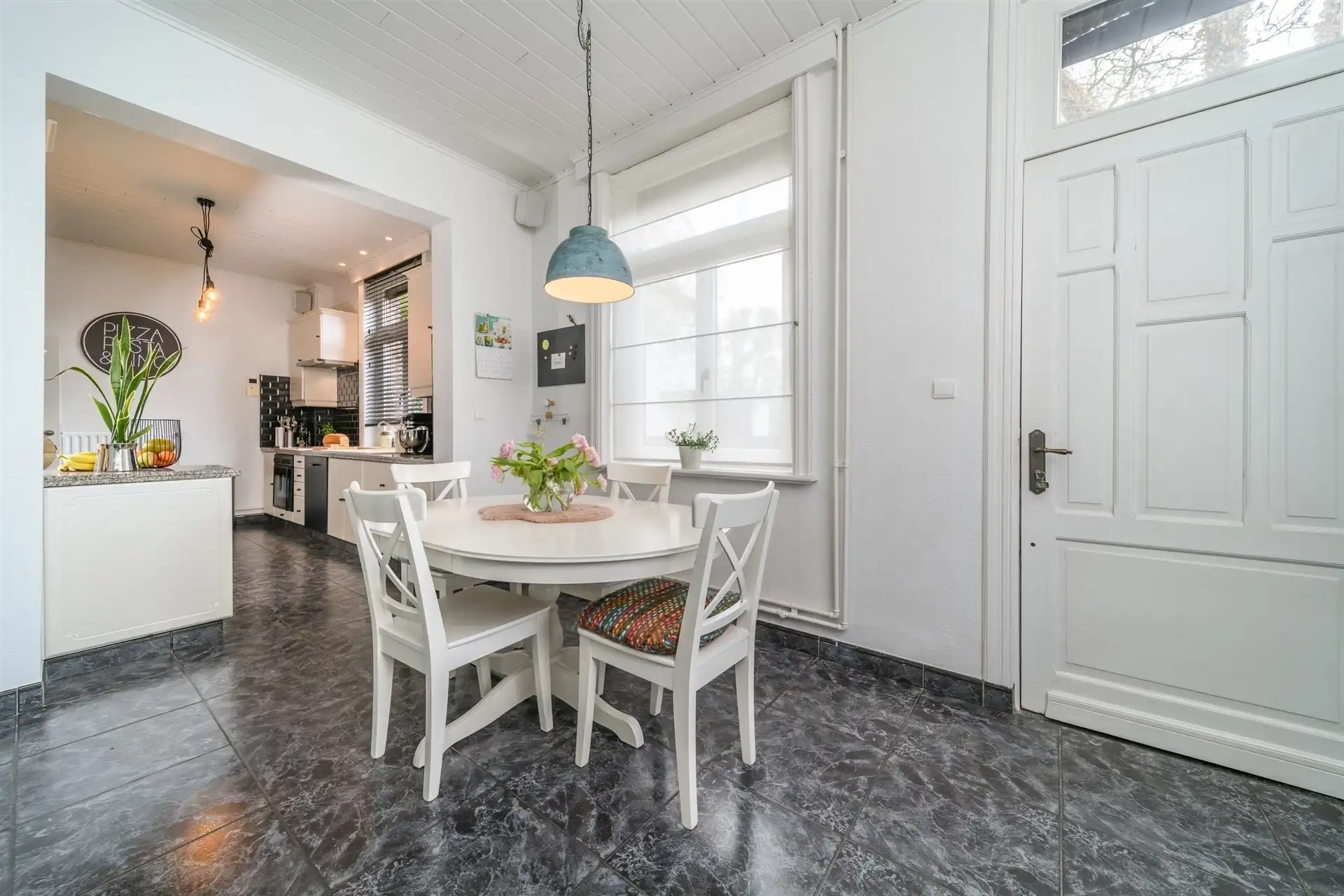 Ruime en instapklare woning met tal van mogelijkheden foto 9