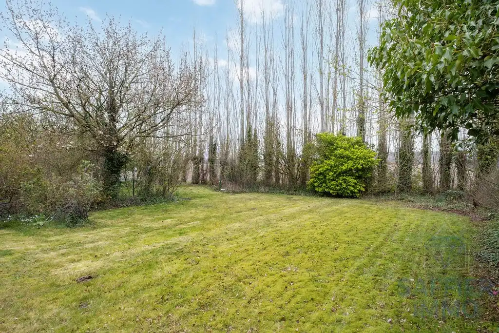 Rustig gelegen woning met prachtig zicht op een perceel van 1.576 m² foto 6