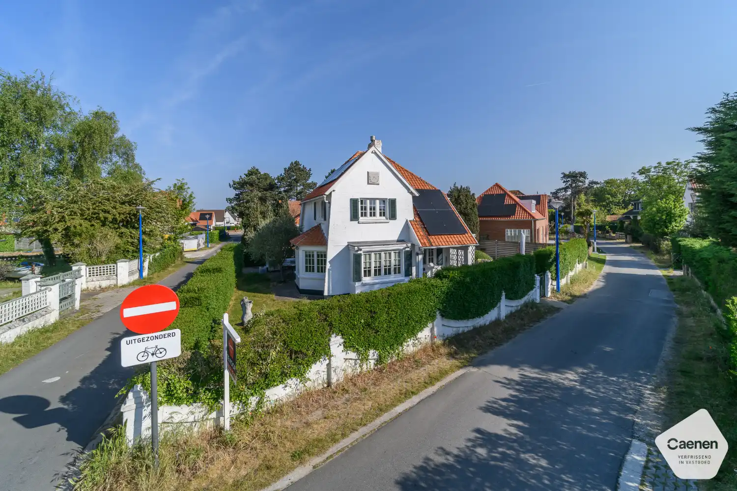 Alleenstaande hoekvilla met zongerichte tuin nabij zee – Koksijde foto 13