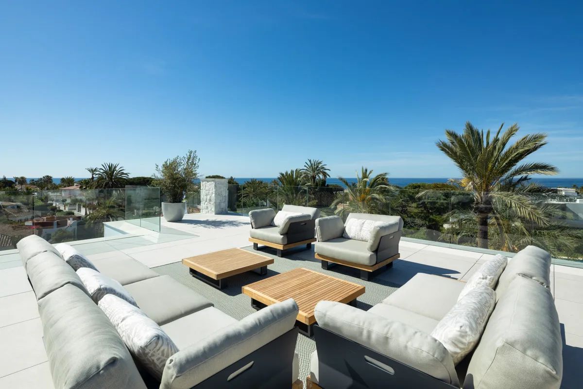 Stijlvolle villa in Marbella Oost – jouw ultieme woning aan de Costa del Sol foto 2