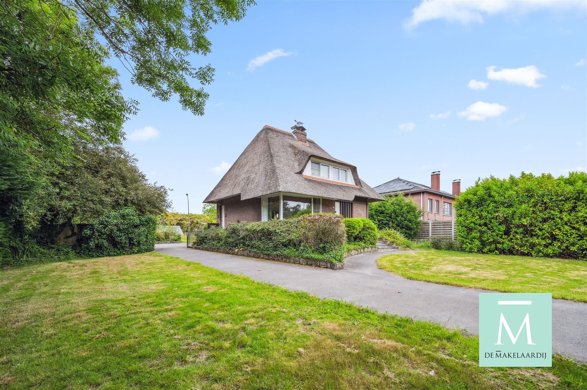 Hoofdfoto van de publicatie: Te renoveren villa op een zeer uitgestrekt perceel van bijna 20 are