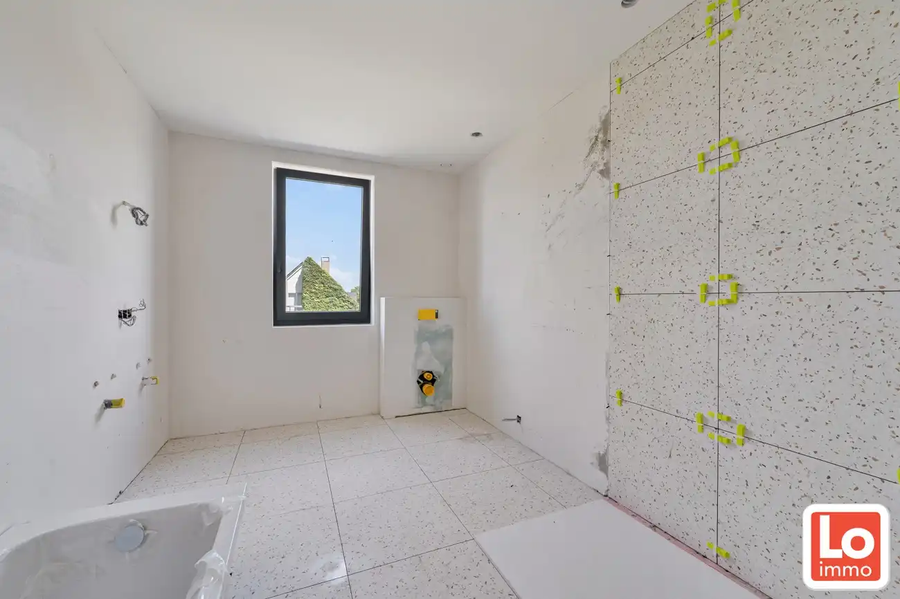 Moderne nieuwbouwwoning met 3 slaapkamers en bureauruimte in een prachtige tuin foto 8