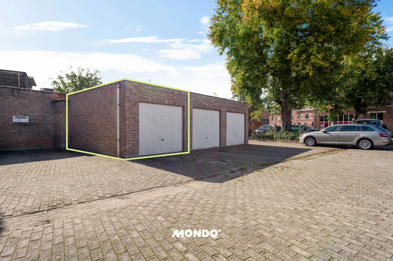 Ruim duplexappartement met 3 slaapkamers, terras en garage foto 16