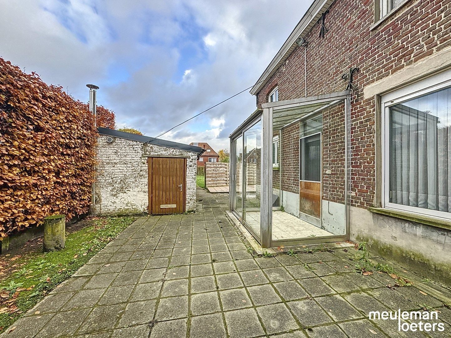 Te renoveren woning op ruim perceel foto 13