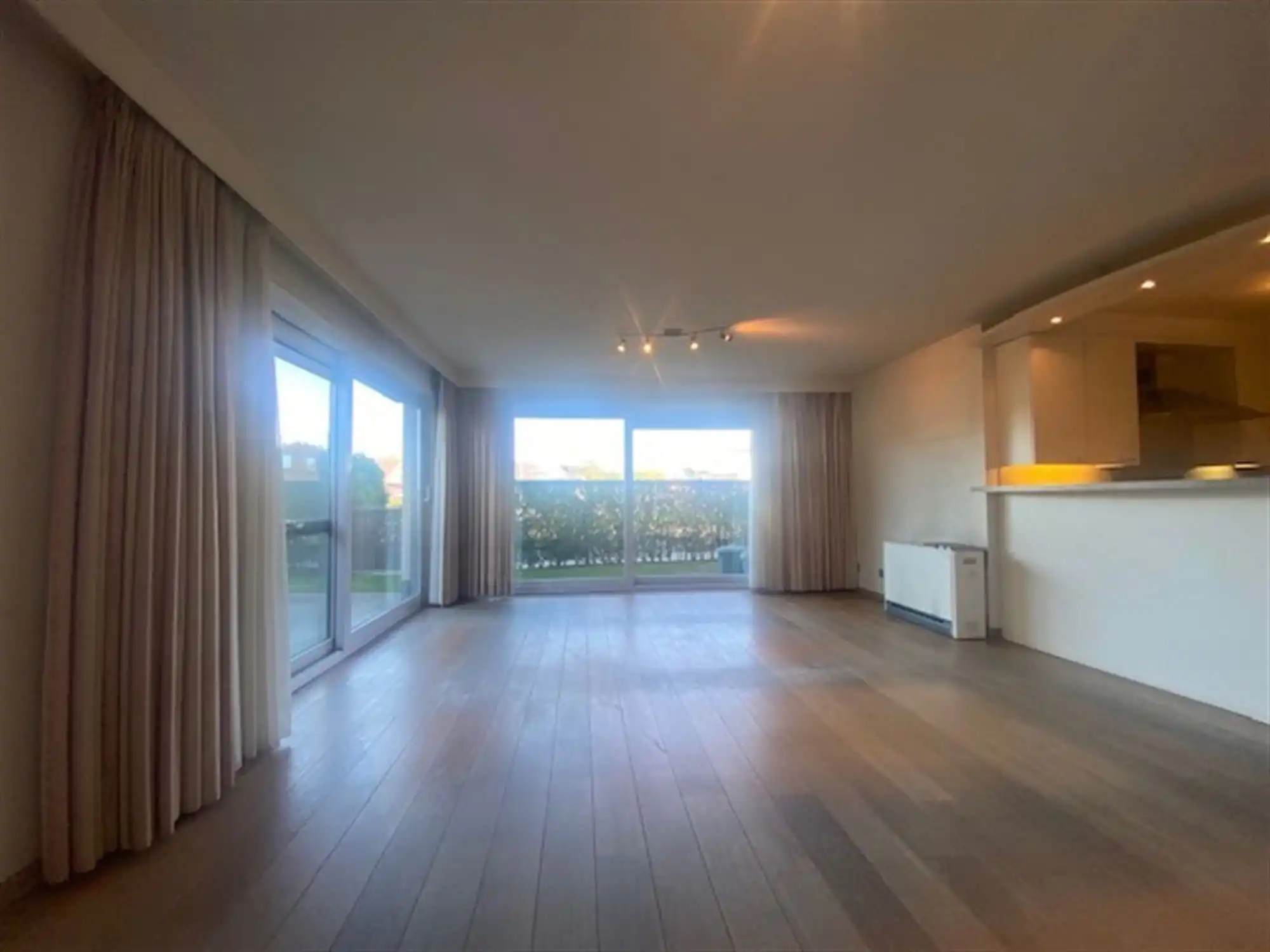 Appartement met tuin foto 4
