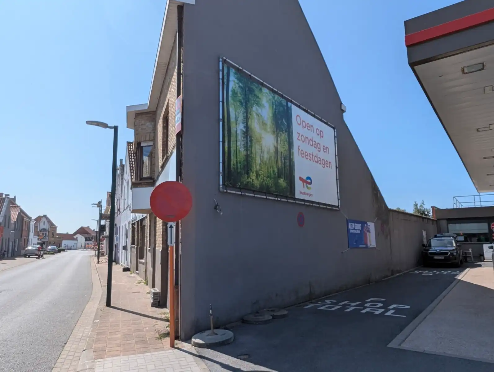 Te koop in Adinkerke – 2 gebouwen, grote garage/loods en potentieel voor nieuwbouw. foto 6