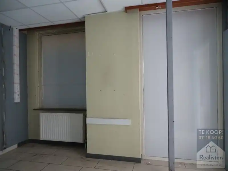 Voormalig bankkantoor foto 7