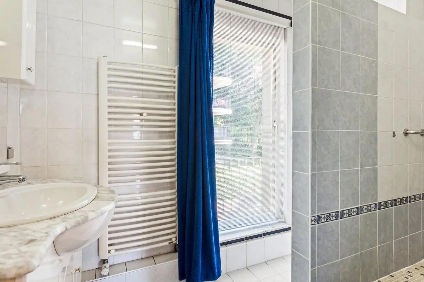 Te renoveren huis met 5 slp, garage en veel mogelijkheden! foto 18