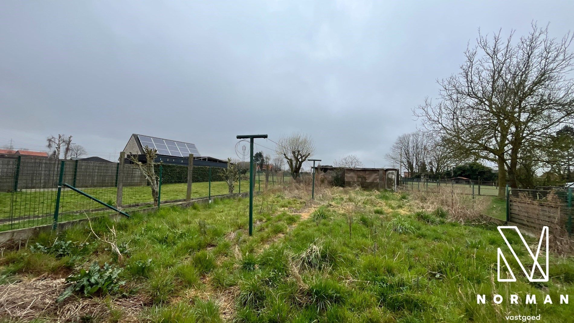Sterke woning met mogelijks 5 kamers, 2 garages op 473 m² foto 7