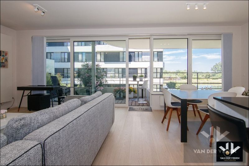 ZEER MOOI AFGEWERKT 2-SPLKAPP IN RESIDENTIE ZUIDZICHT foto 8
