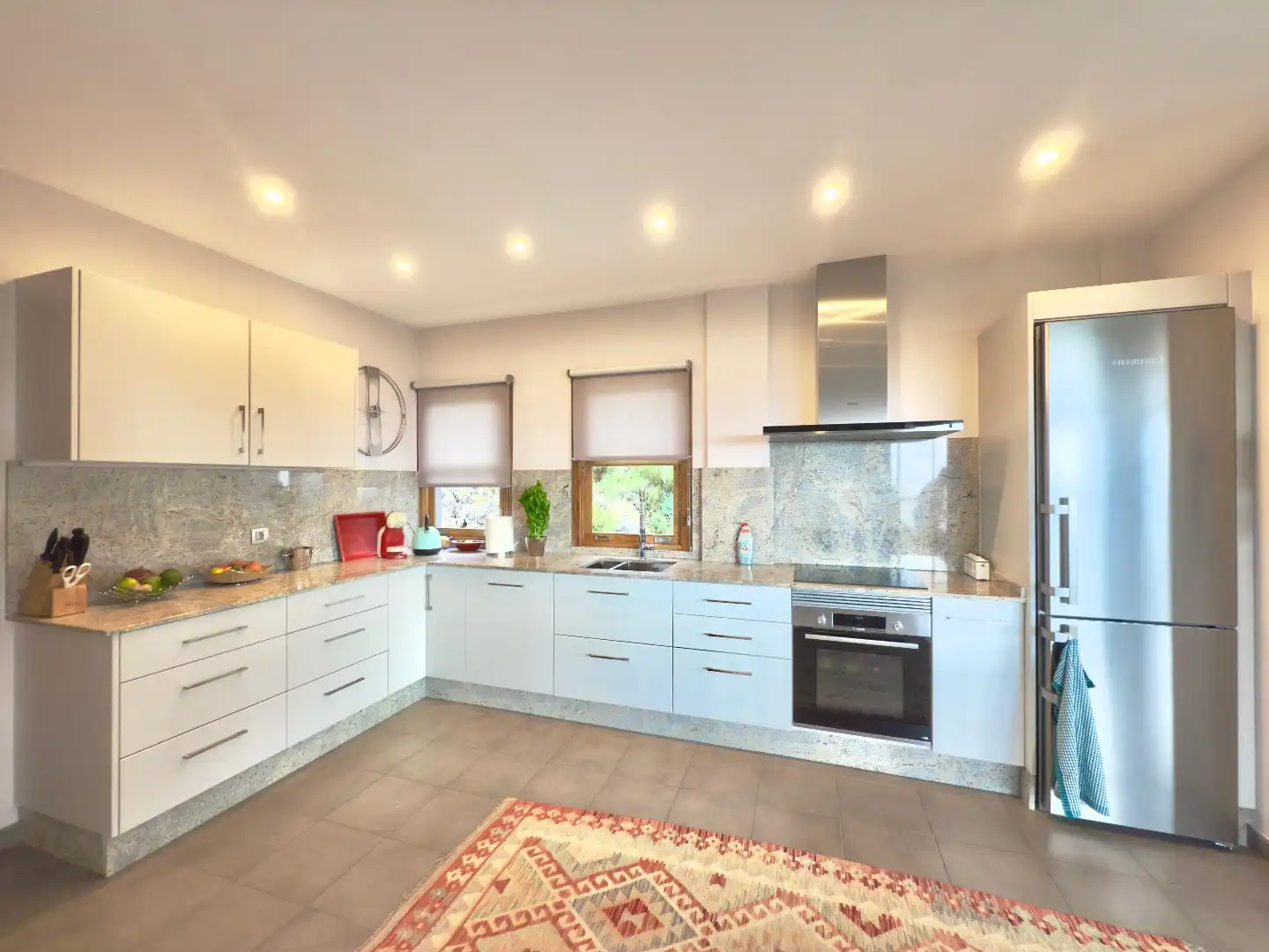 Luxe villa met panoramisch zeezicht  foto 2