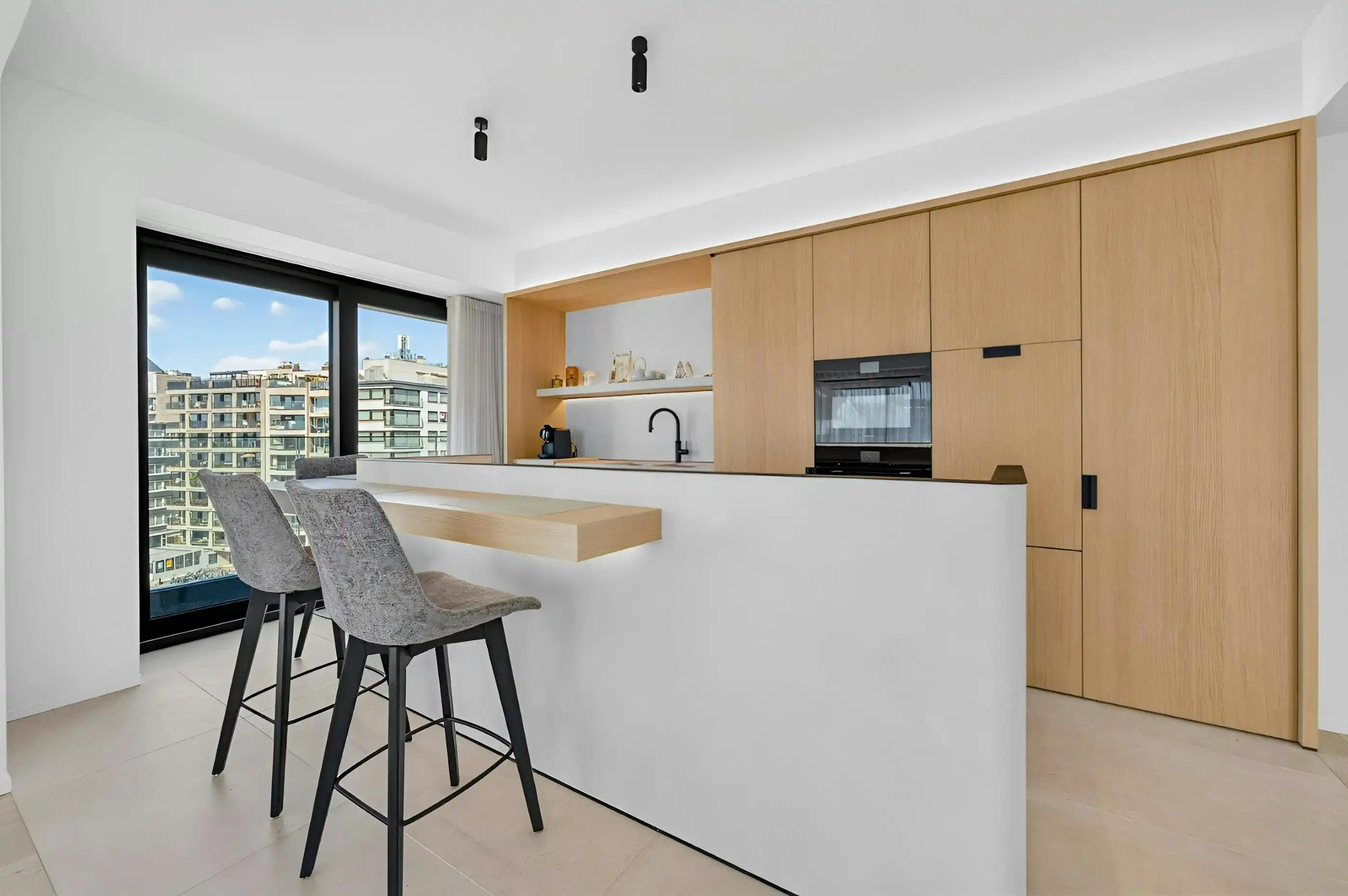 Luxe appartement te koop in de Heldentoren te Knokke-Heist foto 15