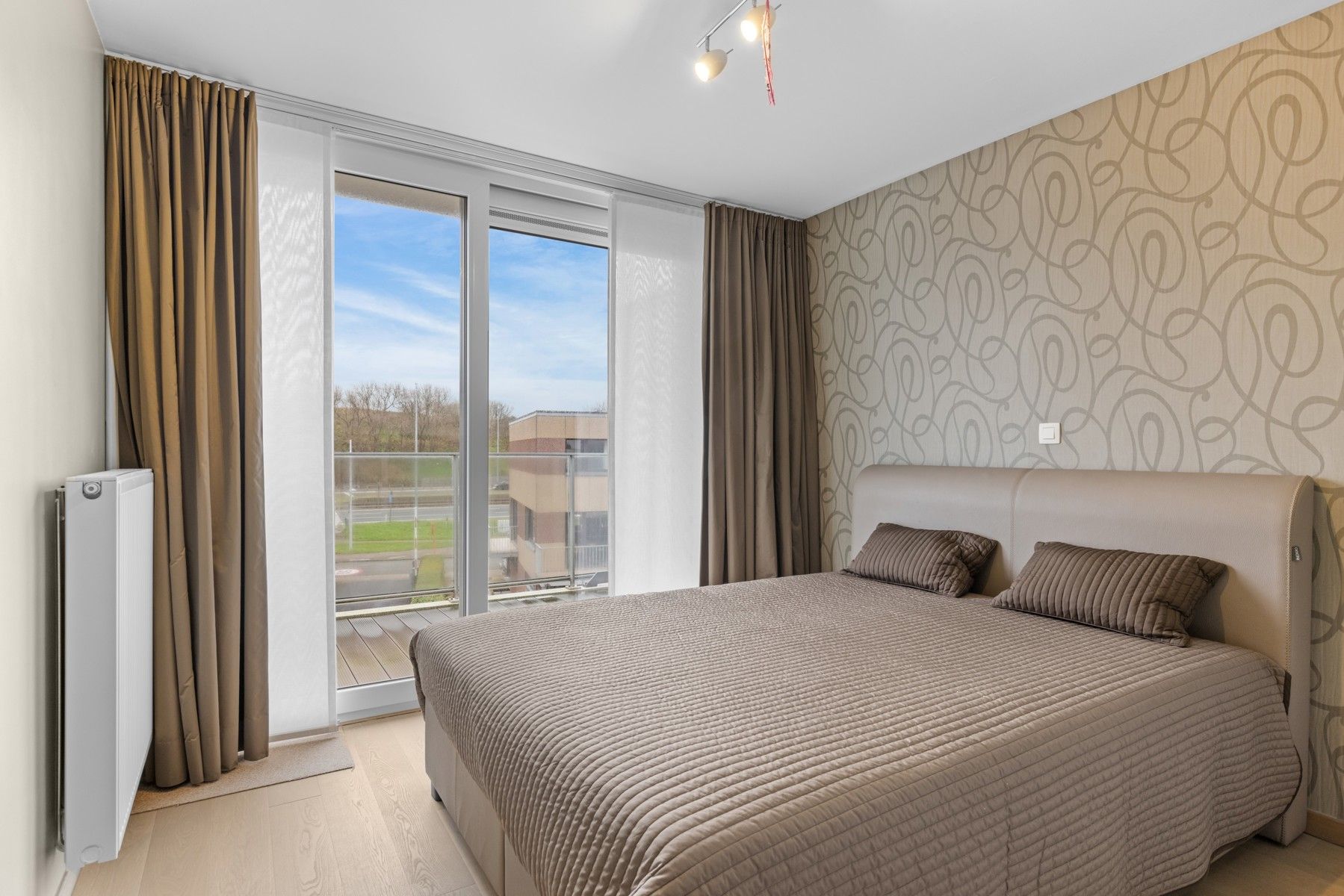 Ruim appartement met 2 terrassen en dubbele garage foto 10