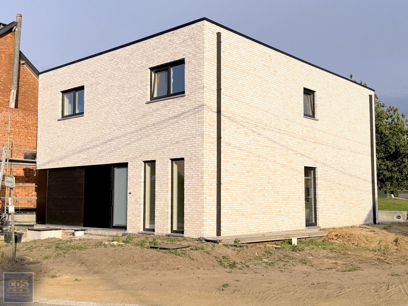 Nieuwbouw villa foto {{pictureIndex}}