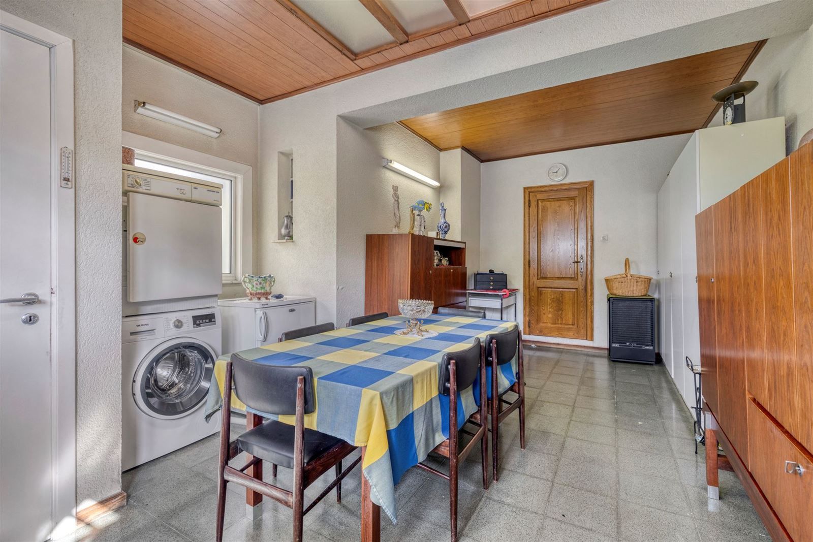 Driegevelwoning gelegen in groene omgeving foto 10