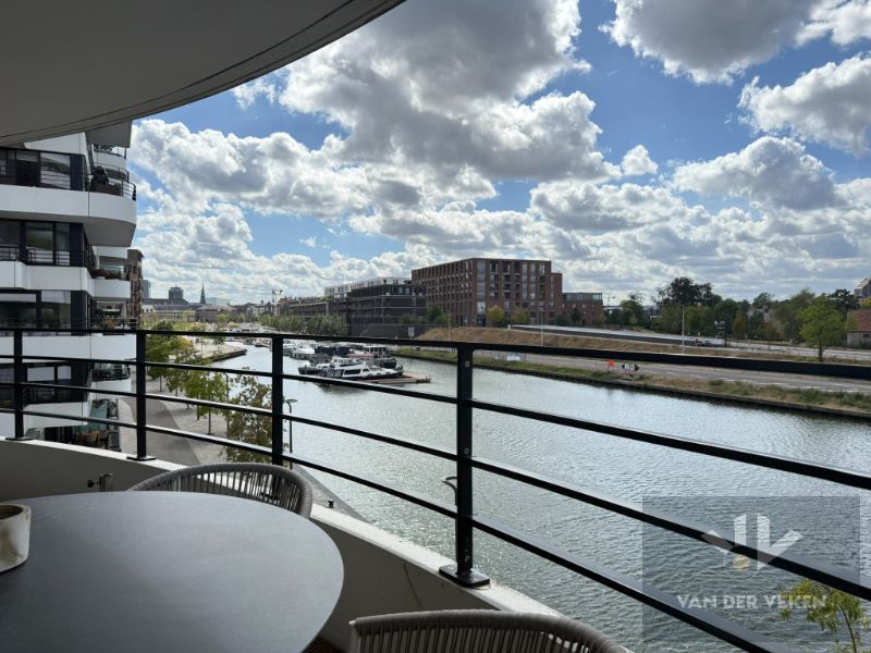 Unieke opportuniteit - hoekappartement Zuidzicht, vlak aan het water! foto {{pictureIndex}}