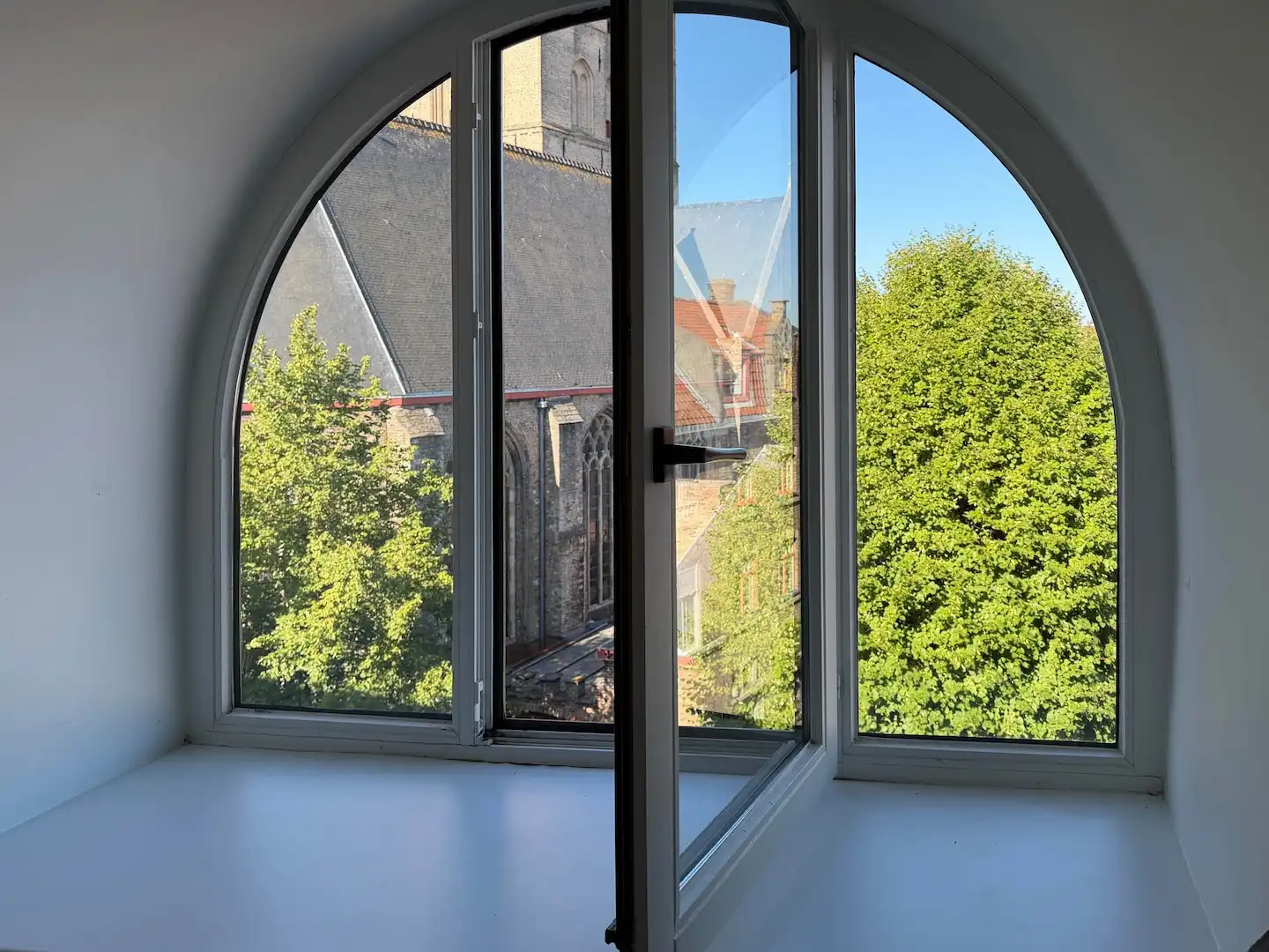 sfeervolle penthouse (139 m2) met zonneterras, schilderachtige gelegen rond de St Gilliskerk foto 20