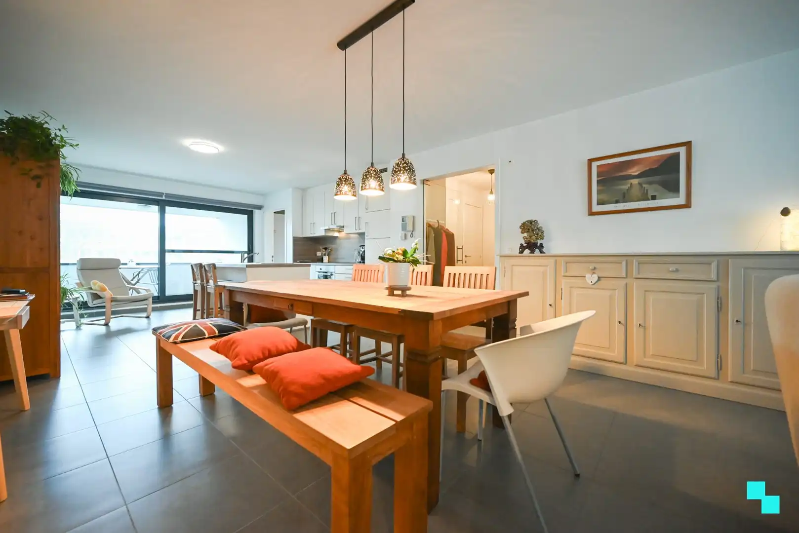 Lichtrijk tweeslaapkamer appartement te hartje Izegem foto 11