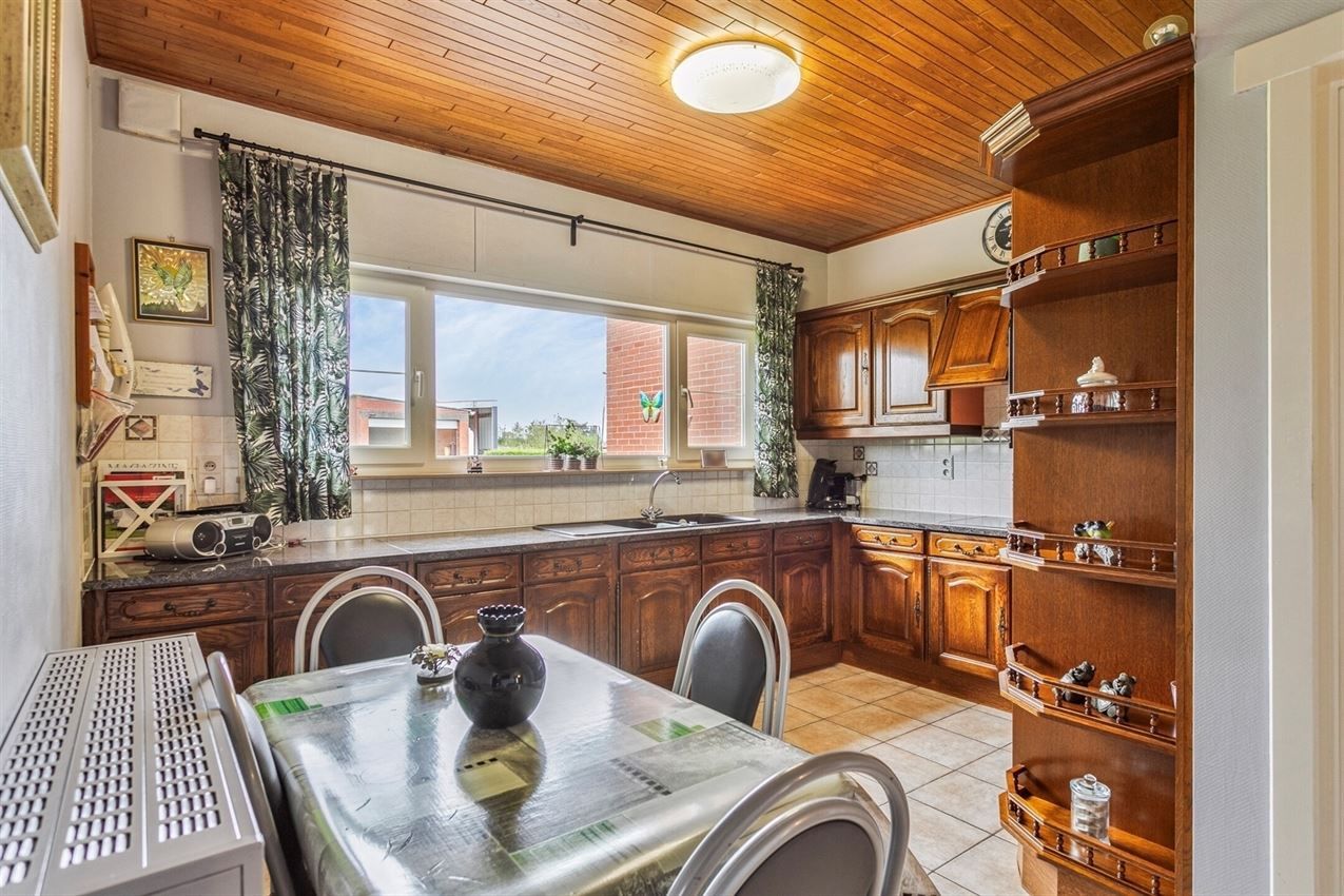 Instapklare woning, 3slk, met weiland 52a foto 11