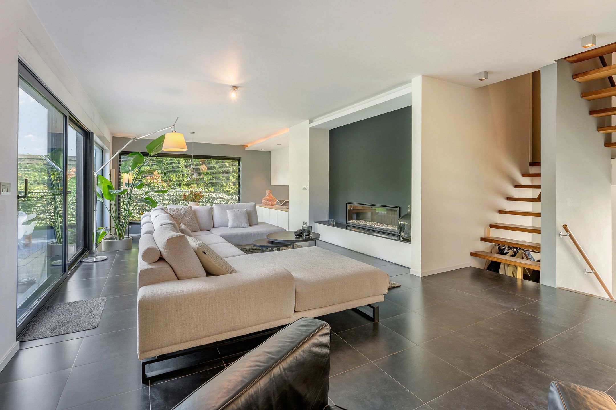 Eigentijdse architectuur en moderne luxe in Hees foto 3