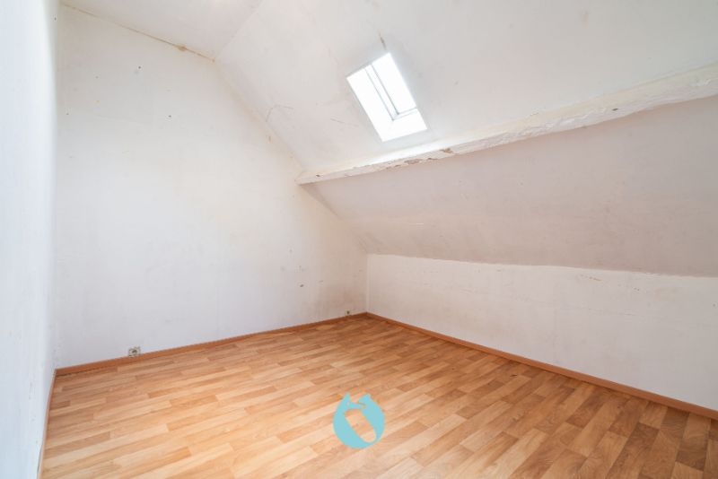 Deze woning met aangenaam terras is gelegen onder de kerktoren vlakbij het centrum van Eeklo. foto 13