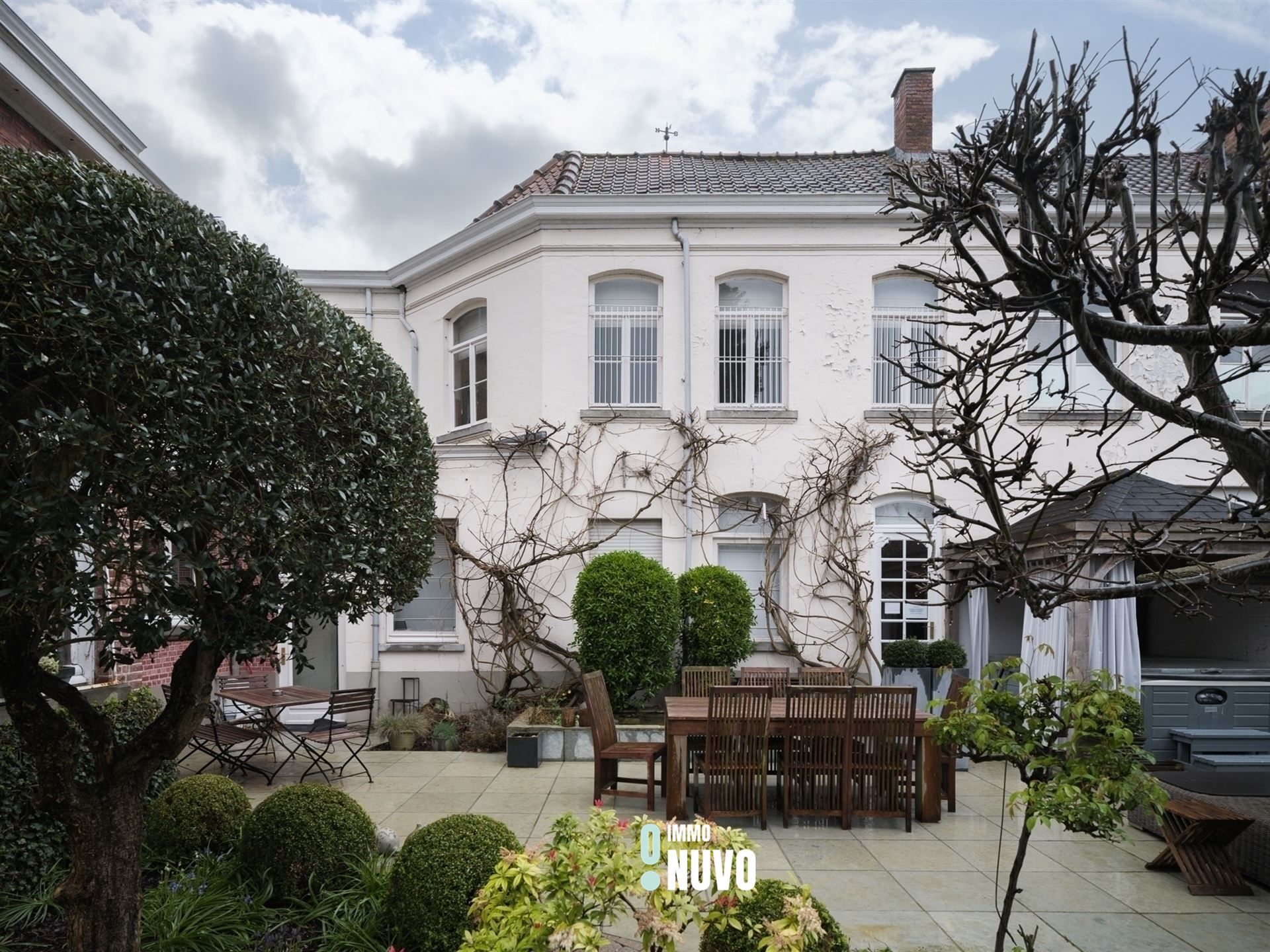 Exclusief herenhuis met handelspand op toplocatie te Aalst foto 21