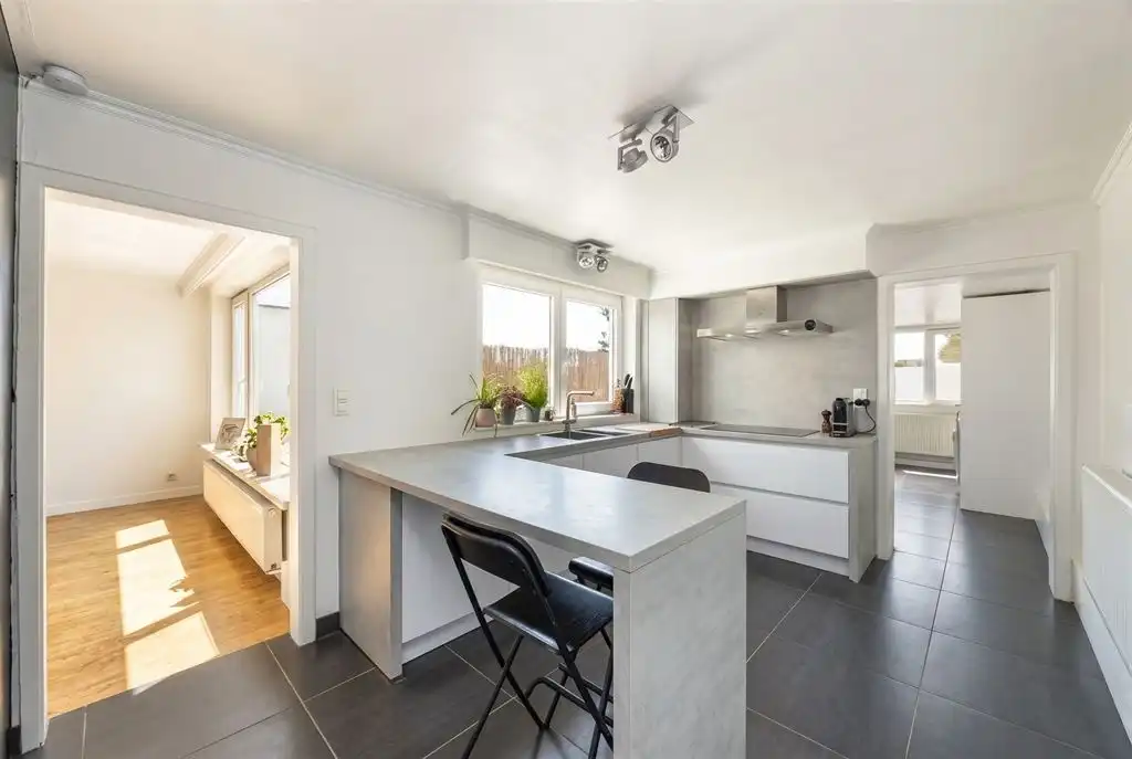 Lichtrijk appartement met 3 slpk en gigantisch zonneterras foto 3