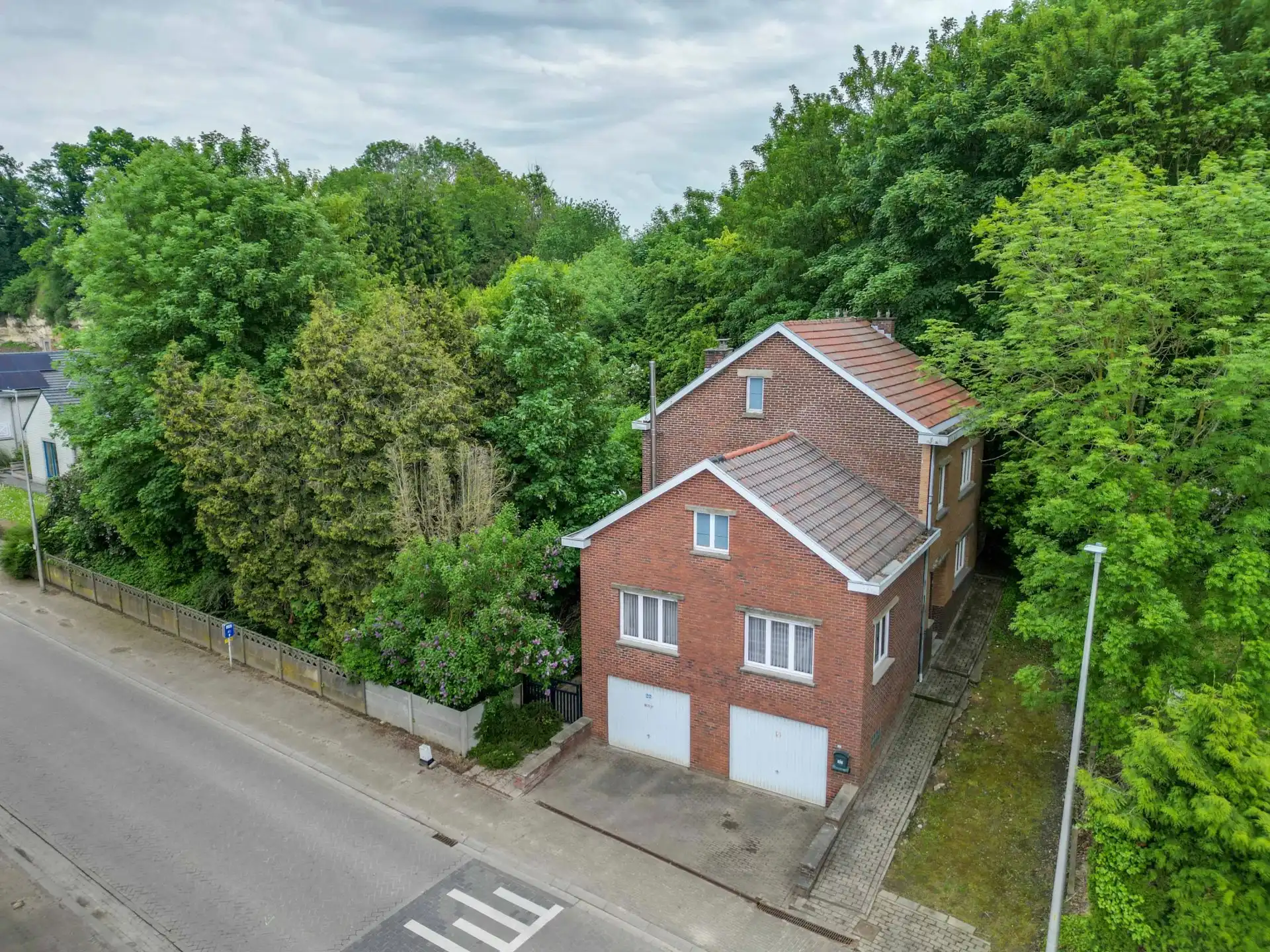 Huis  met 4 slaapkamers en dubbele garage foto 5