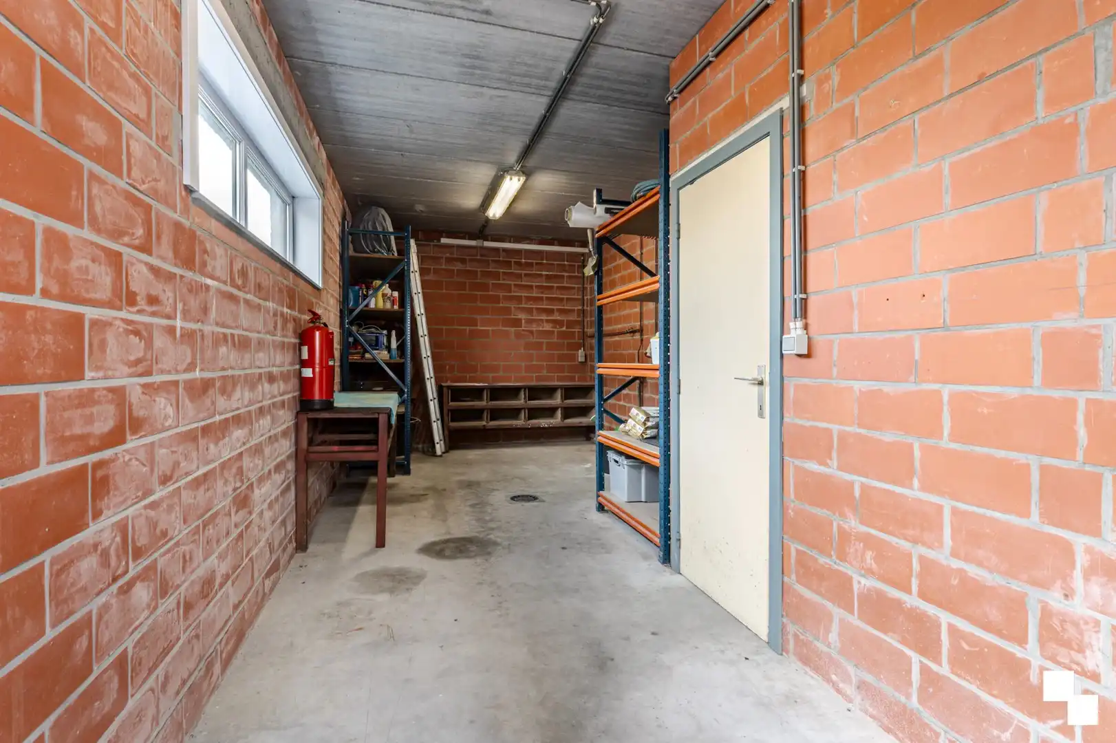 Veelzijdige eigendom met recente woning en heel wat opslagmogelijkheden te Lendelede foto 29