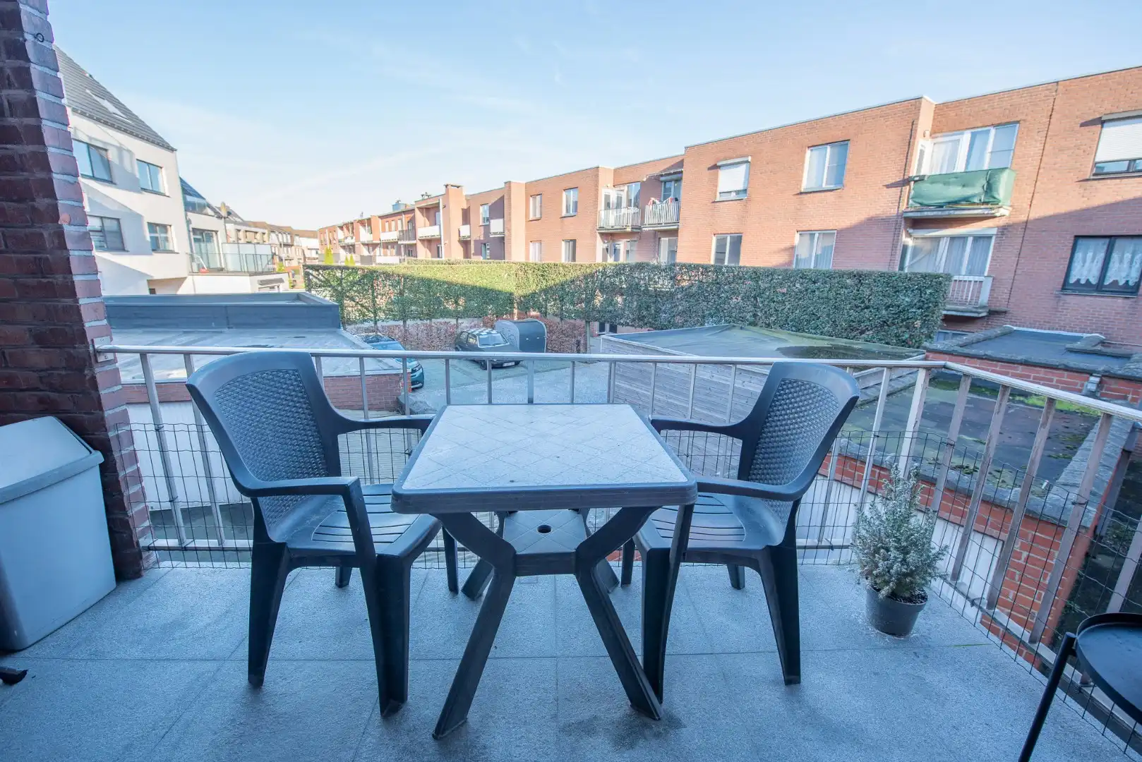 Instapklaar 2-slaapkamerappartement in centrum Zulte met garage! foto 5