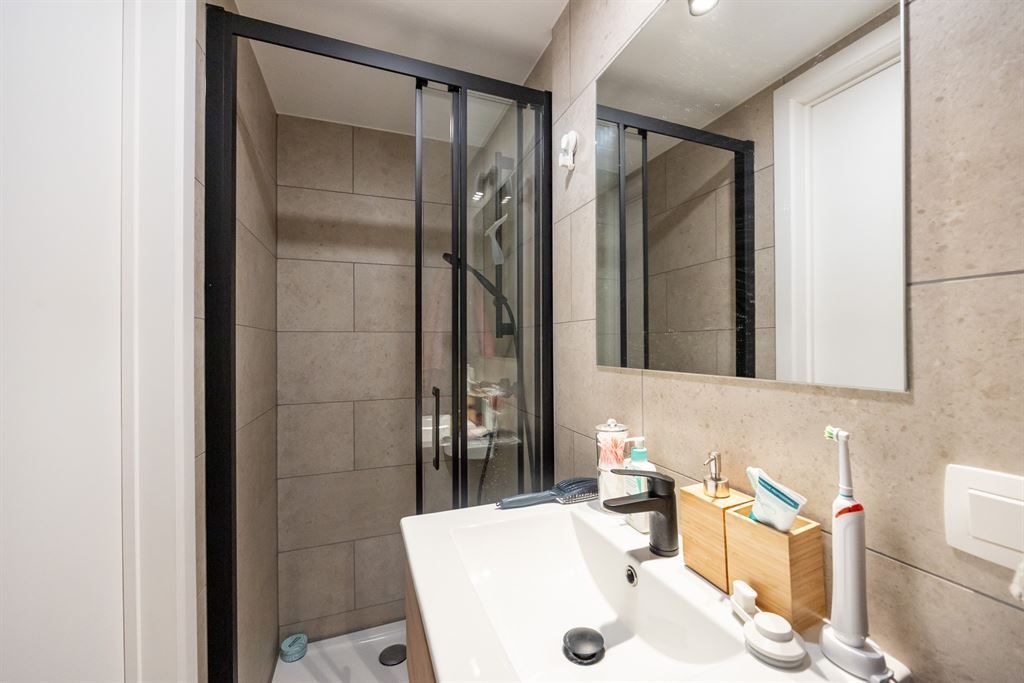 volledig gerenoveerd studentenpand met 9 hoogwaardige kamers foto 25