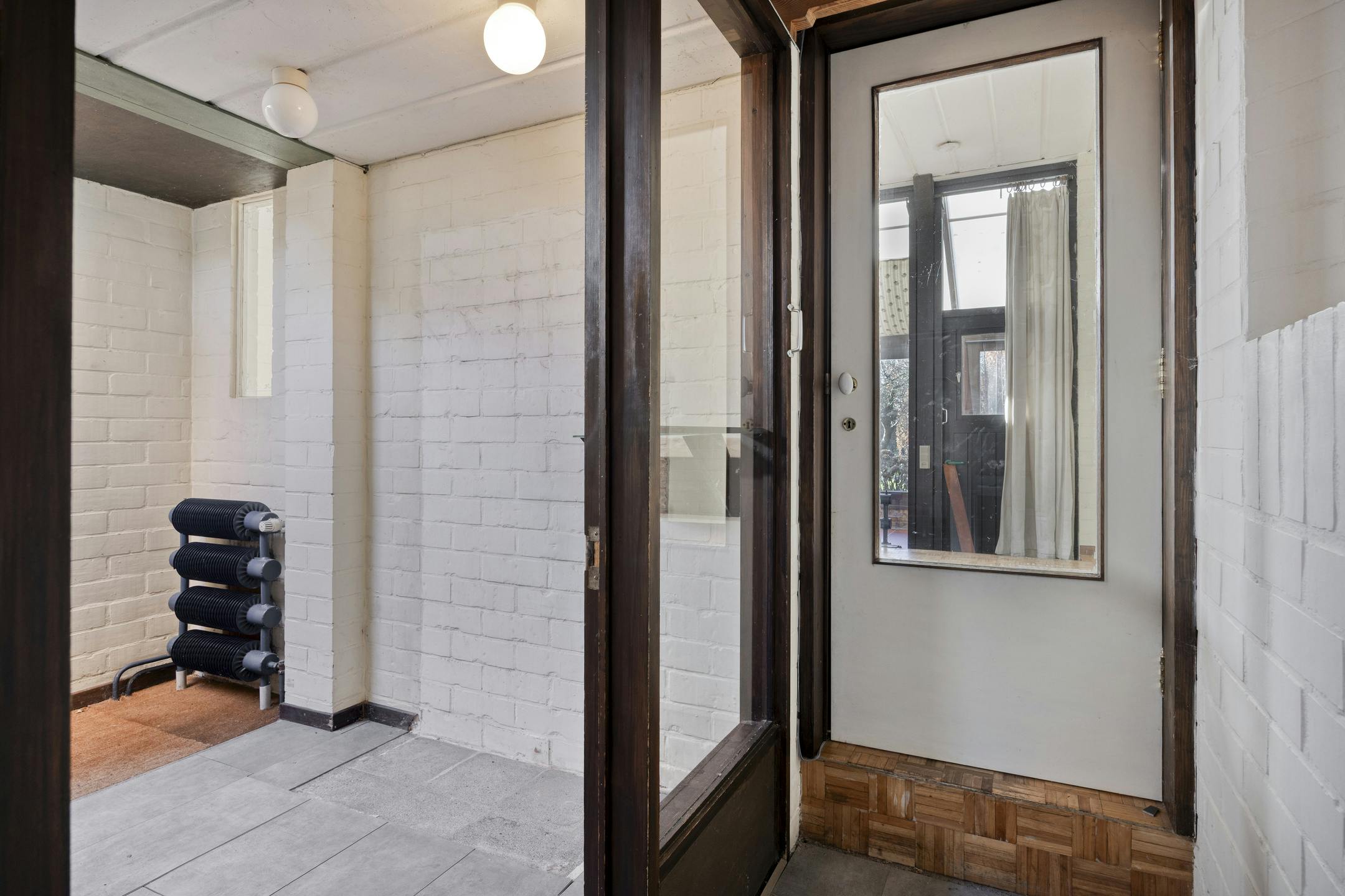 Halfopen bebouwing te Koop met 5 slaapkamers te Kalmthout! foto 3