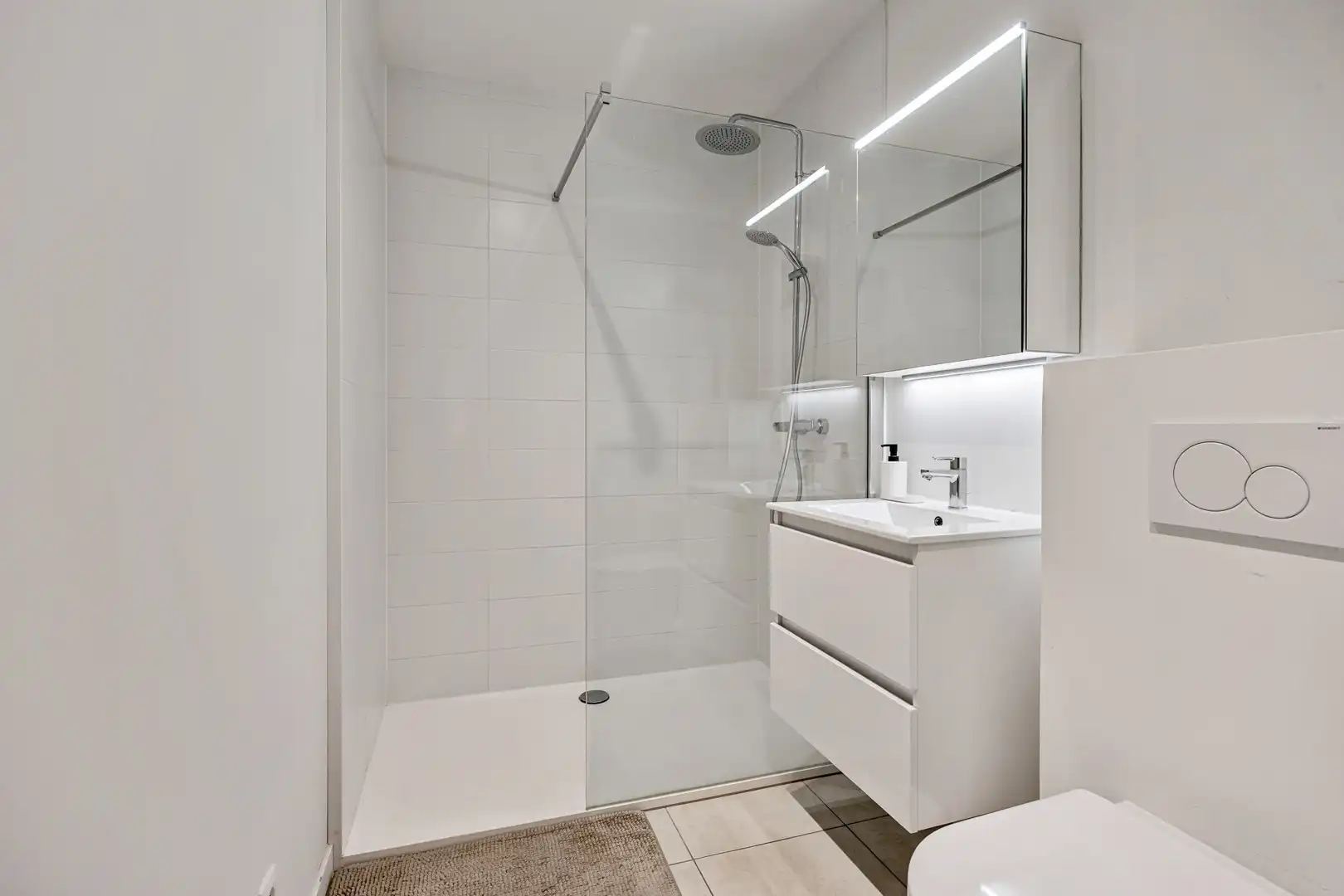 Modern en comfortabel appartement met 2 slaapkamers en terras te Kuringen foto 10